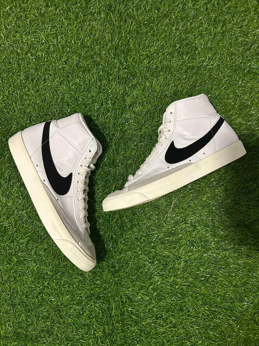 Nike Blazer Mid' Vintage White Black Size 11 M